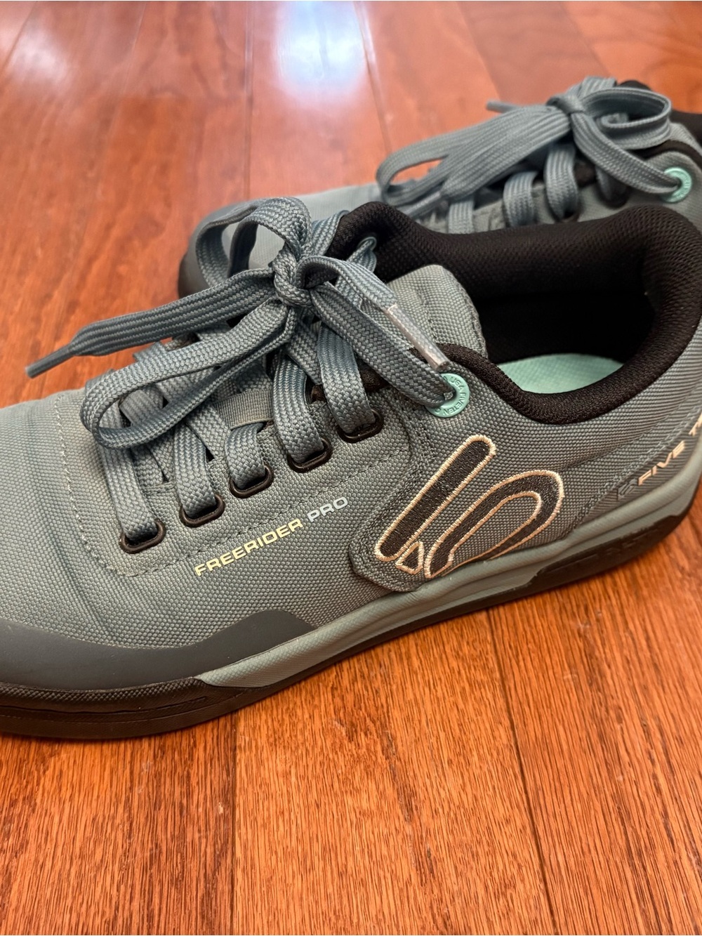 Five Ten Freerider Pro Mountain Bike Shoes- Men’s US 8